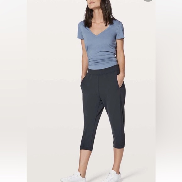 lululemon athletica Pants - Lululemon Rejuvenate Crop